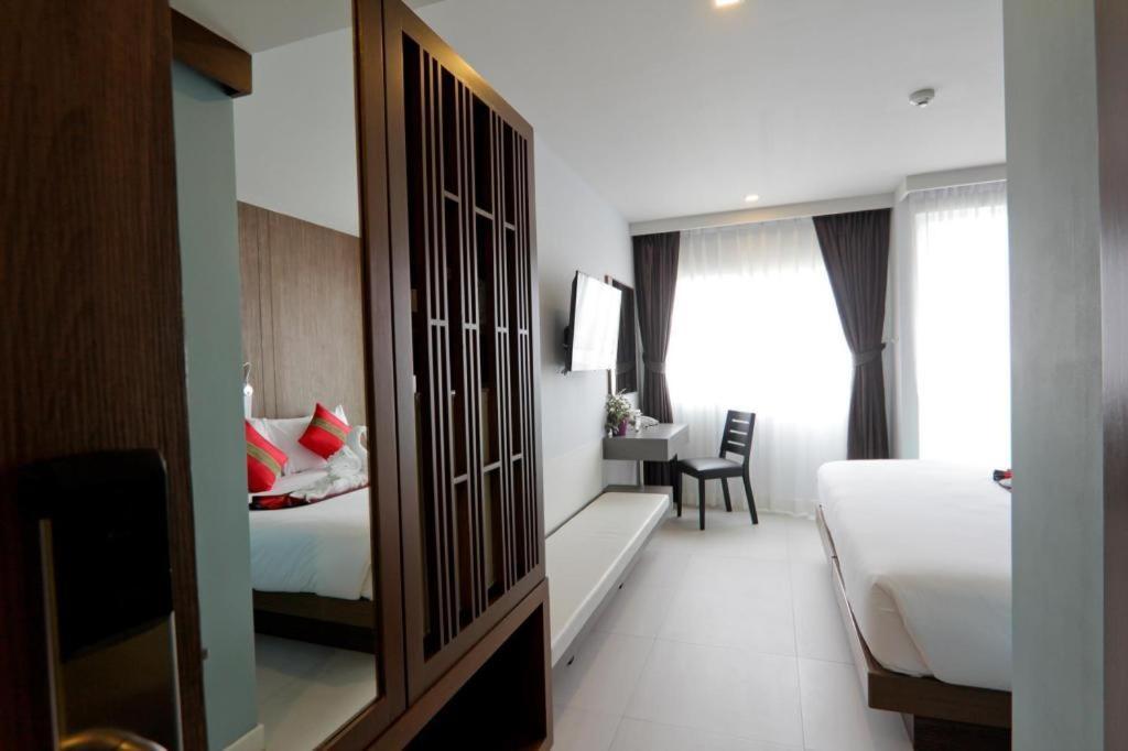 Elegancy Sansabai Hotel Patong Exteriér fotografie